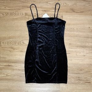 H&M Elegant Black Velvet Mini Dress